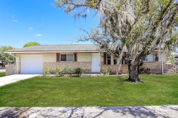 865 S Lake Rd titusville, FL 32796